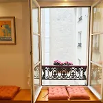 Studio The Champs-Élysées