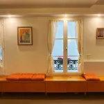 Studio The Champs-Élysées